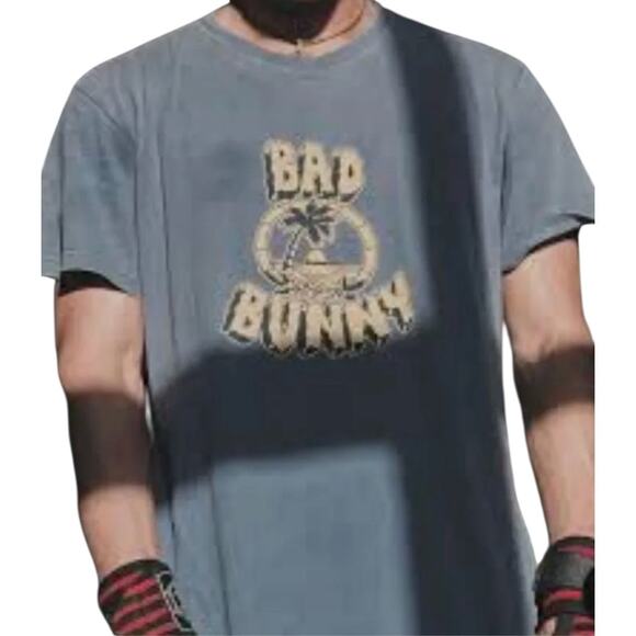 Bad Bunny World's Hottest Tour T-Shirt 2022 Un Verano Sin Ti Tee Crew Blue XL - Picture 1 of 4